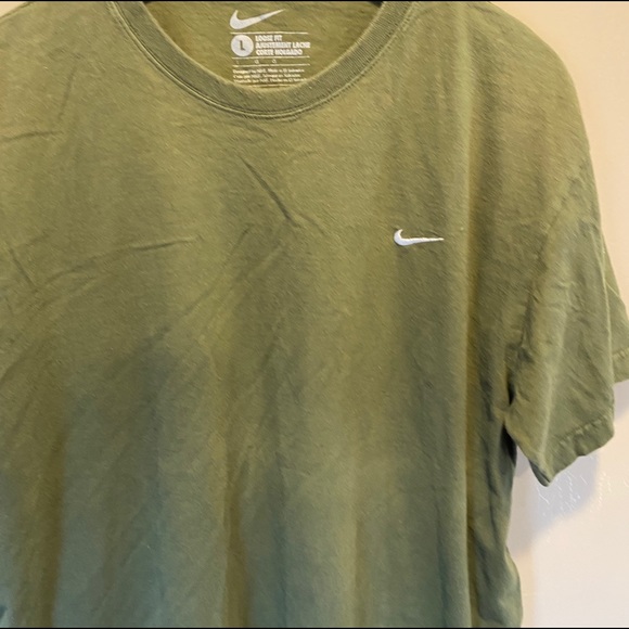 Nike mini swoosh tee large - Picture 4 of 8